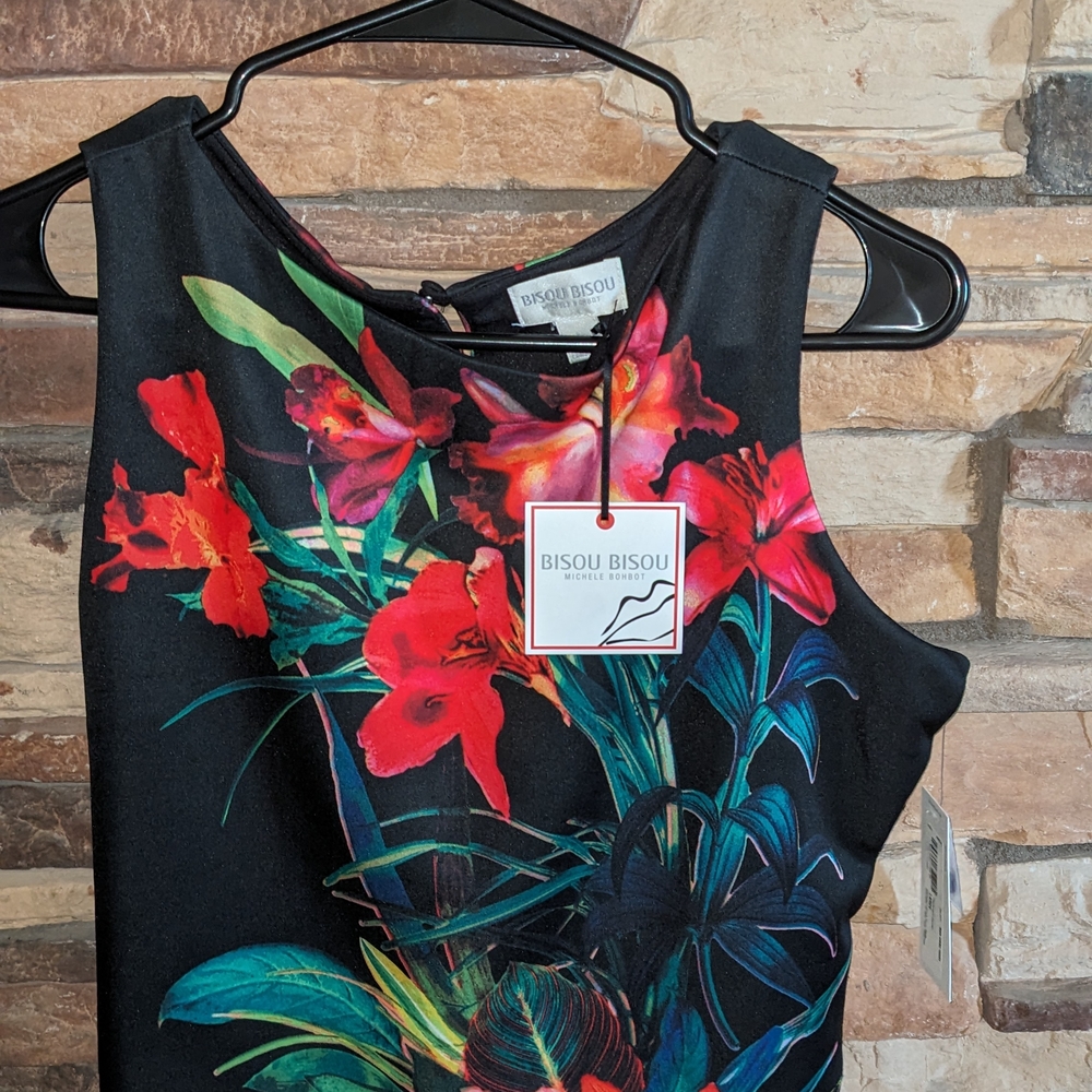 👠👠 Bisou Bisou Women's Floral Black Top